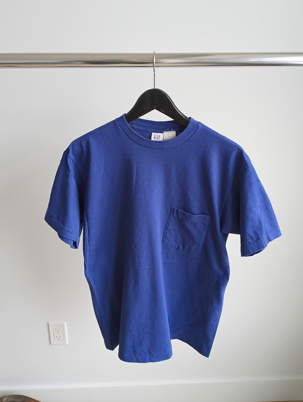 ​Vtg 90s Gap Pocket T-Shirt Blue Small Single Stitch Made in USA Essential